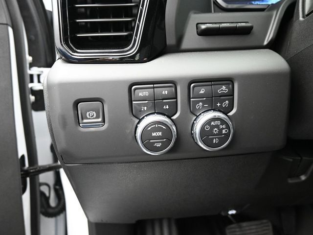 2025 GMC Sierra 2500HD 4WD Crew Cab Standard Bed AT4