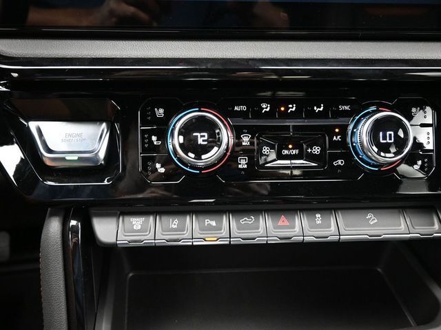 2025 GMC Sierra 2500HD 4WD Crew Cab Standard Bed AT4