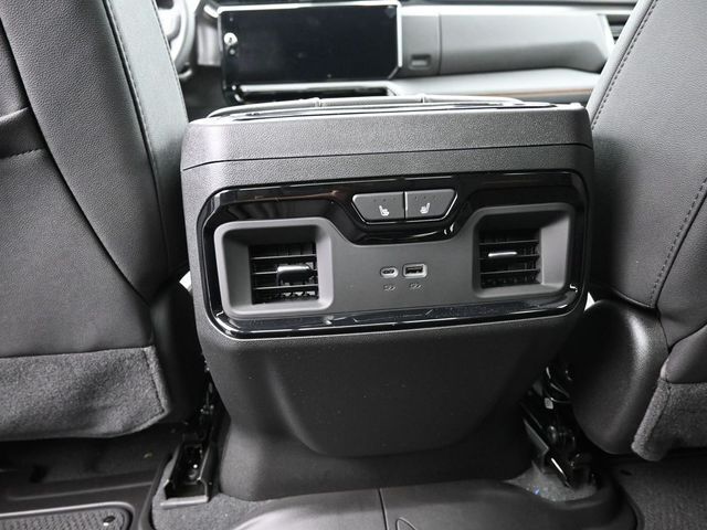 2025 GMC Sierra 2500HD 4WD Crew Cab Standard Bed AT4