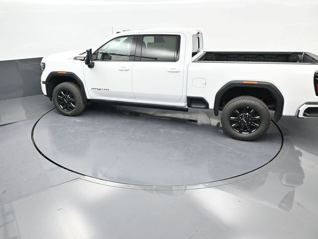 2025 GMC Sierra 2500HD 4WD Crew Cab Standard Bed AT4