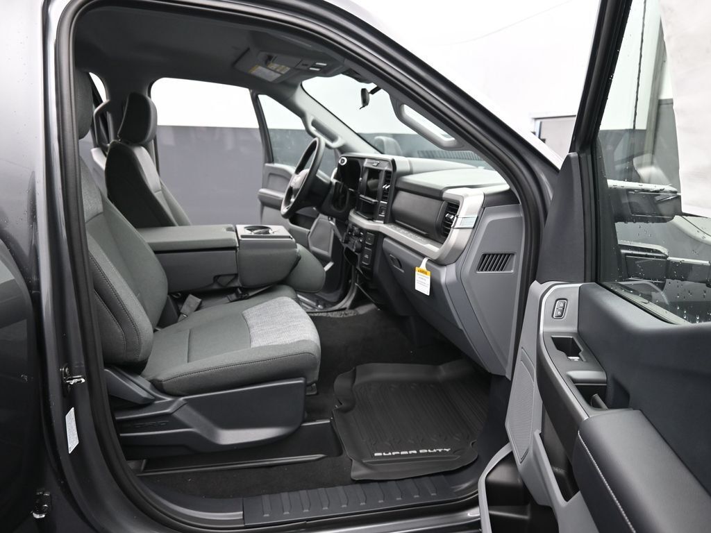 2026 Ford Super Duty F-250 SRW XLT