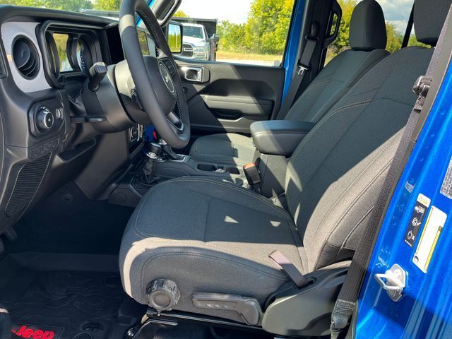 2025 Jeep Wrangler 4-Door Summit 4x4