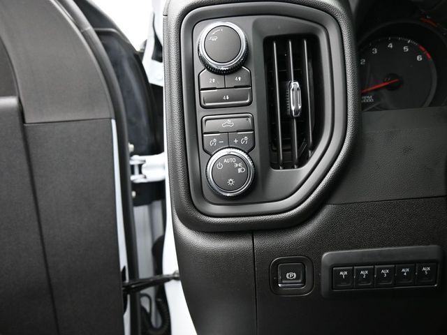2025 GMC Sierra 2500HD 4WD Crew Cab Long Bed Pro