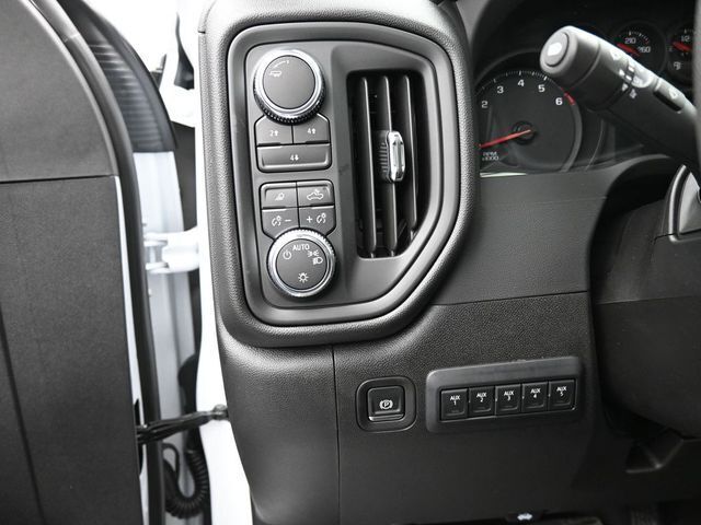 2025 GMC Sierra 2500HD Pro