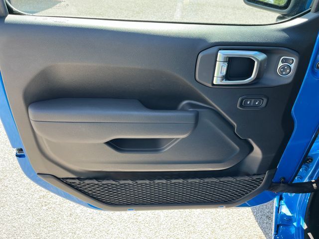 2025 Jeep Wrangler 4-Door Summit 4x4