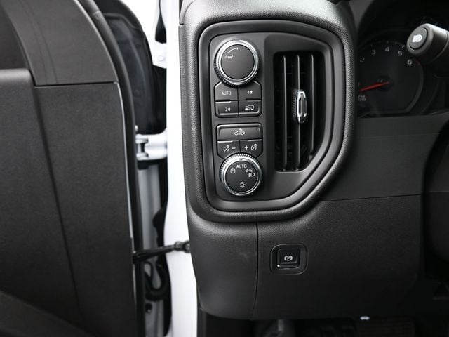 2025 GMC Sierra 1500 4WD Crew Cab Standard Box Pro