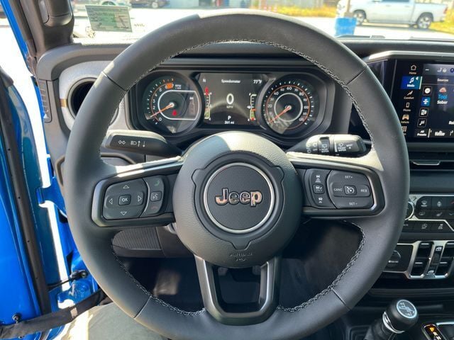 2025 Jeep Wrangler 4-Door Summit 4x4