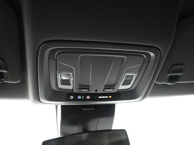 2025 GMC Sierra 1500 4WD Crew Cab Standard Box Pro