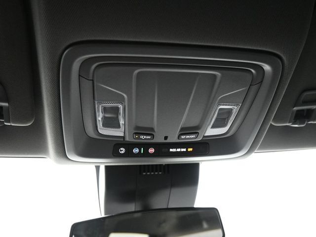 2025 GMC Sierra 1500 4WD Crew Cab Standard Box Pro