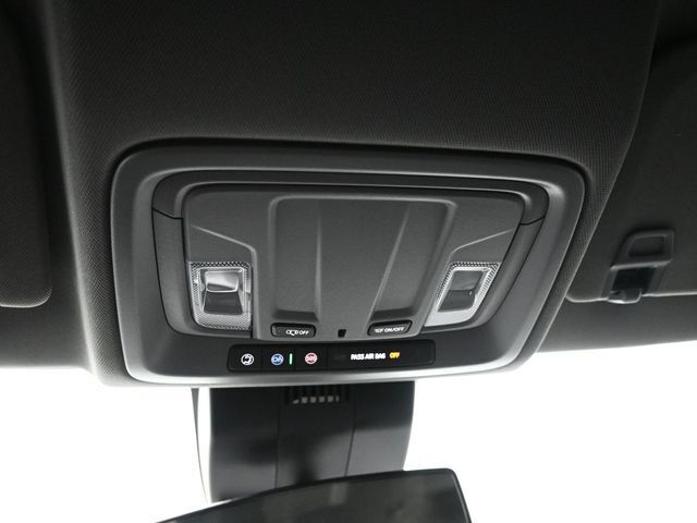 2025 GMC Sierra 1500 4WD Crew Cab Standard Box Pro