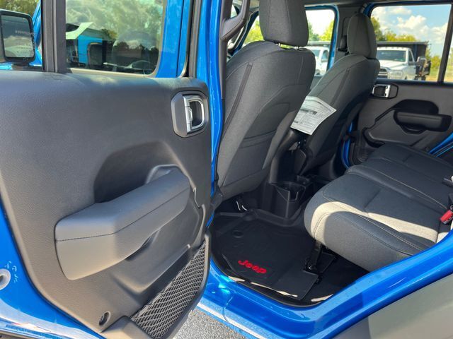 2025 Jeep Wrangler 4-Door Summit 4x4