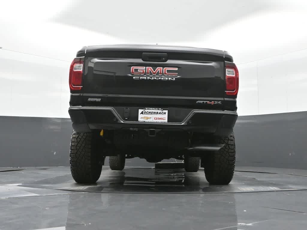 2025 GMC Canyon AT4
