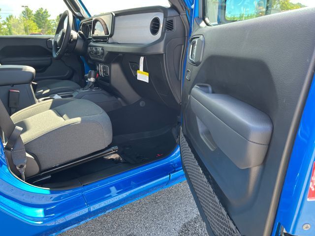 2025 Jeep Wrangler 4-Door Summit 4x4