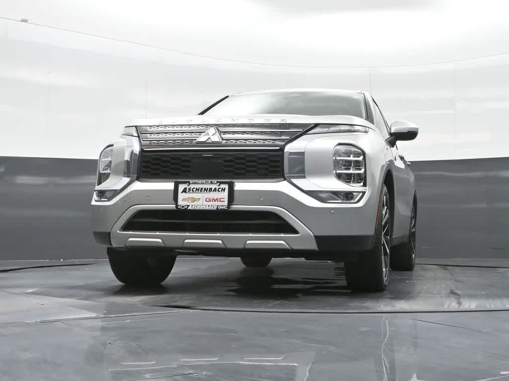 2023 Mitsubishi Outlander SE