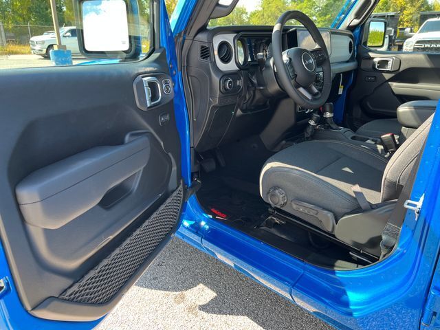 2025 Jeep Wrangler 4-Door Summit 4x4