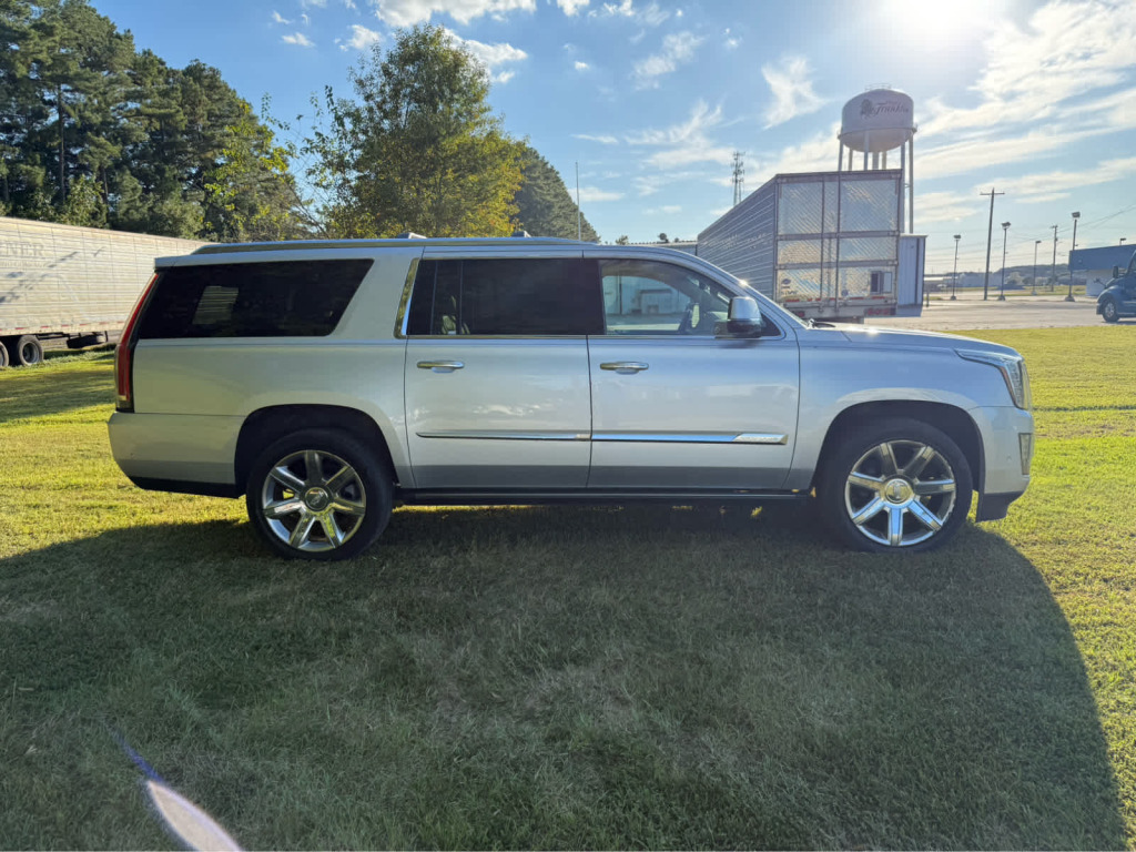2018 Cadillac Escalade ESV Premium Luxury