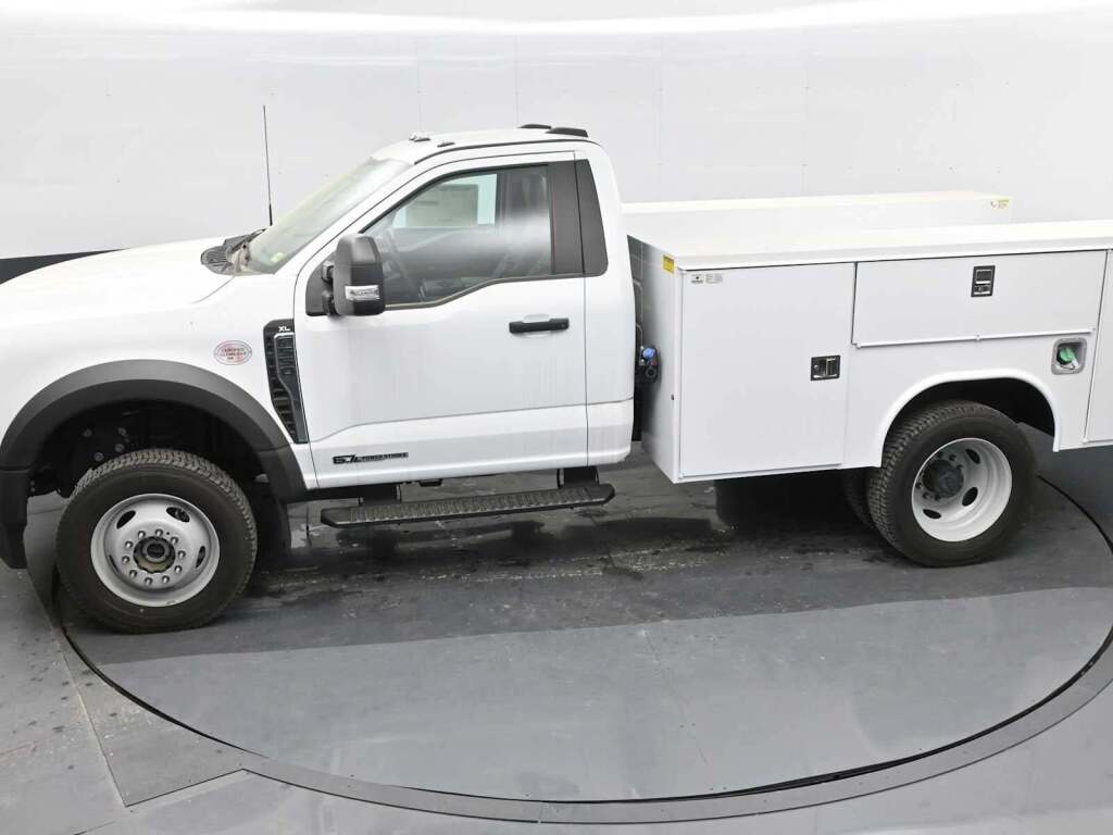2023 Ford F-550 Super Duty 