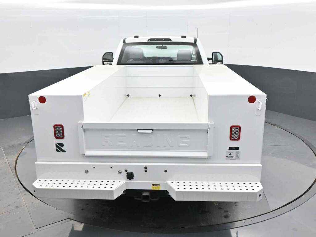 2023 Ford F-550 Super Duty 