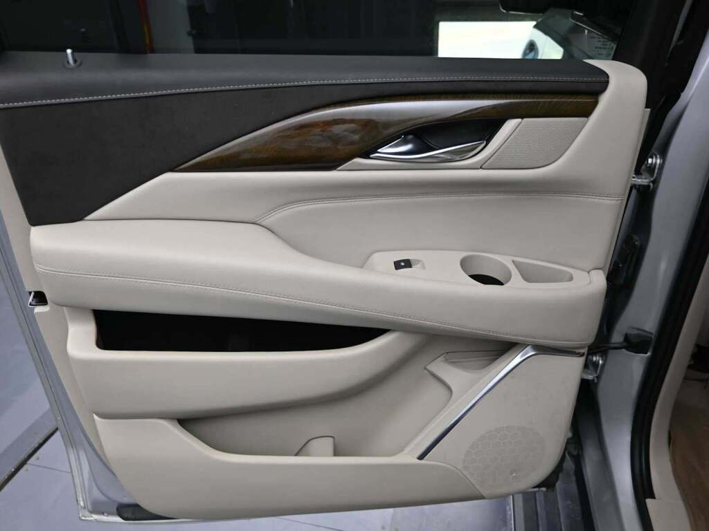 2018 Cadillac Escalade ESV Premium Luxury