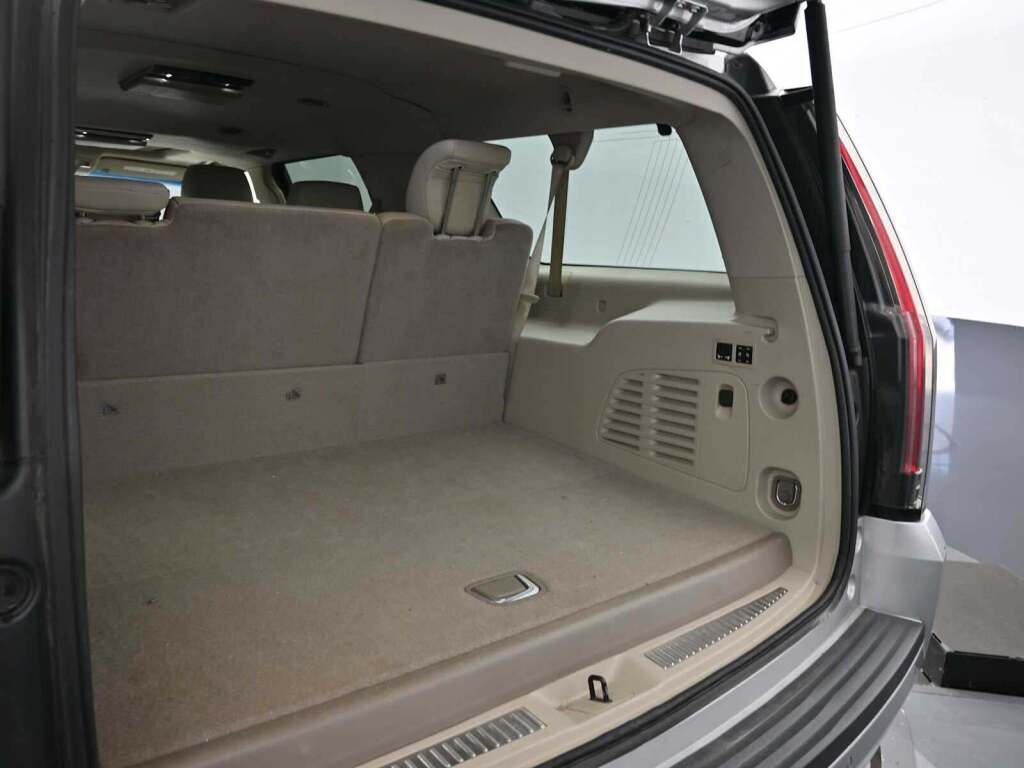 2018 Cadillac Escalade ESV Premium Luxury