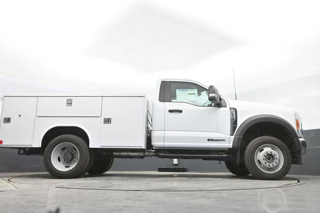 2023 Ford F-550 Super Duty 