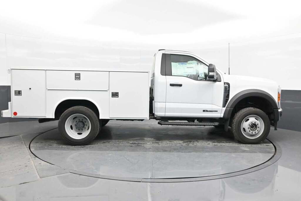 2023 Ford F-550 Super Duty 