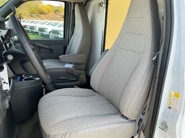 2023 Chevrolet Express 3500