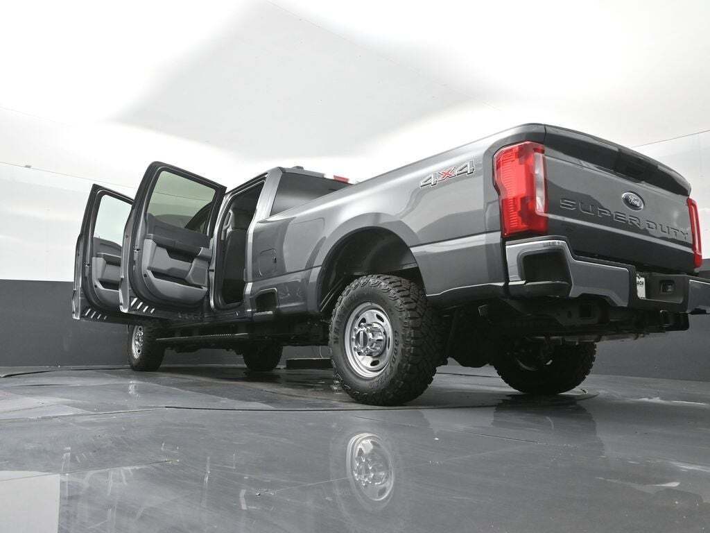 2026 Ford F-350 Super Duty XL