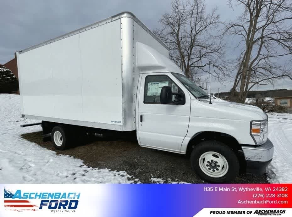 2024 Ford E-450 Cutaway 