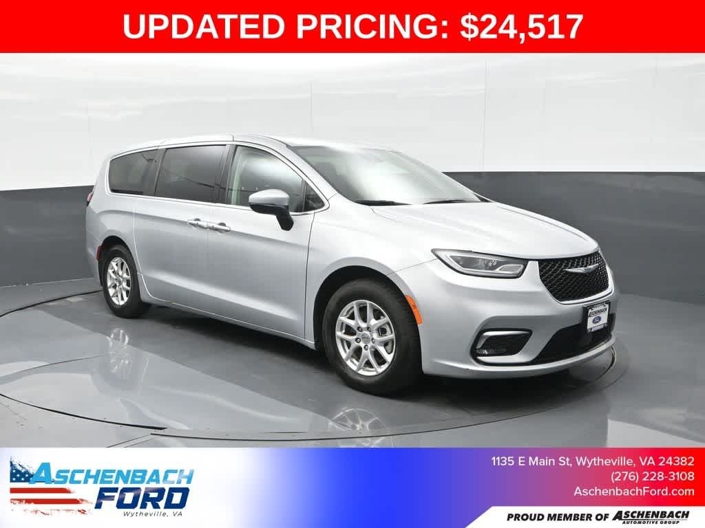 2023 Chrysler Pacifica Touring L