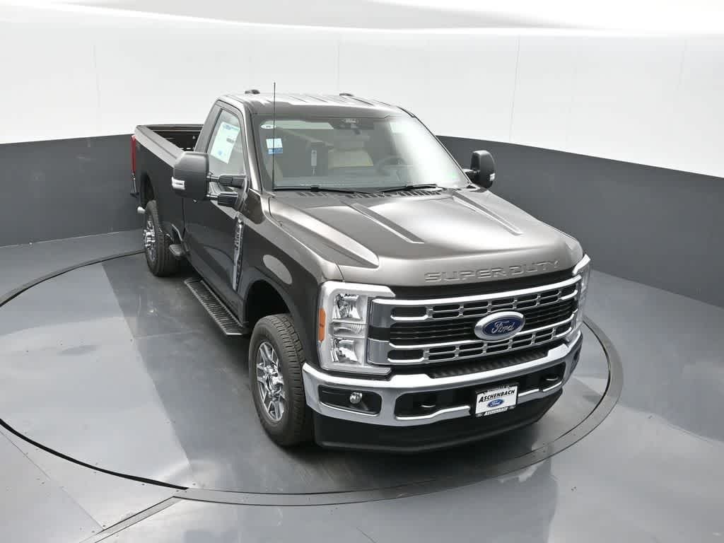 2025 Ford F-350 XLT