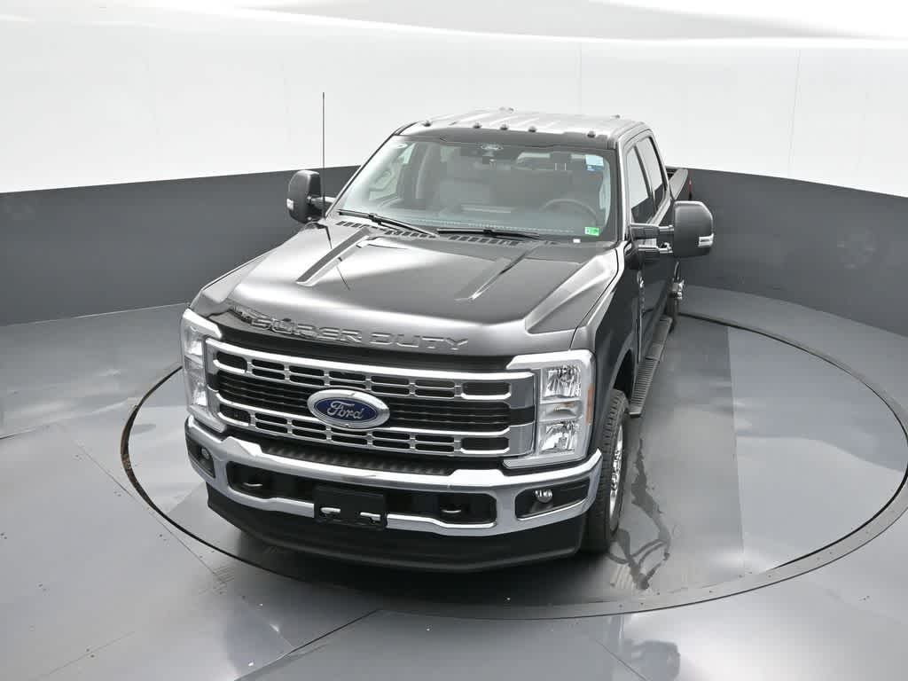2025 Ford F-350 XLT