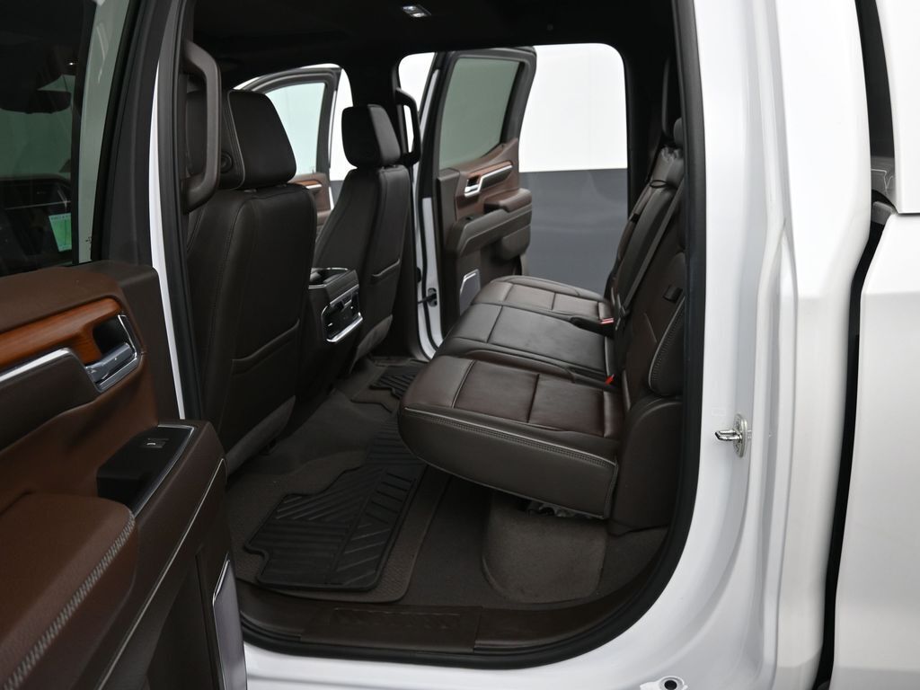 2022 GMC Sierra 1500 4WD Crew Cab Short Box Denali