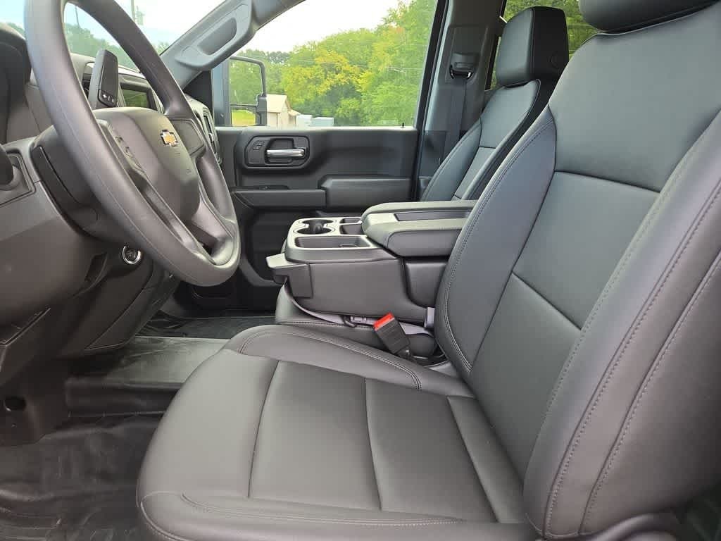 2024 Chevrolet Silverado 3500HD CC Work Truck