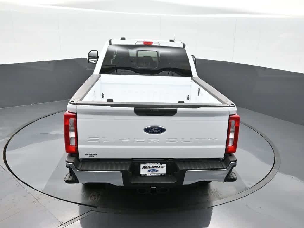 2025 Ford F-350 XLT