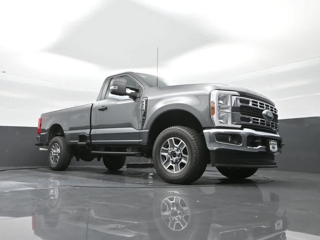 2025 Ford F-350 XLT