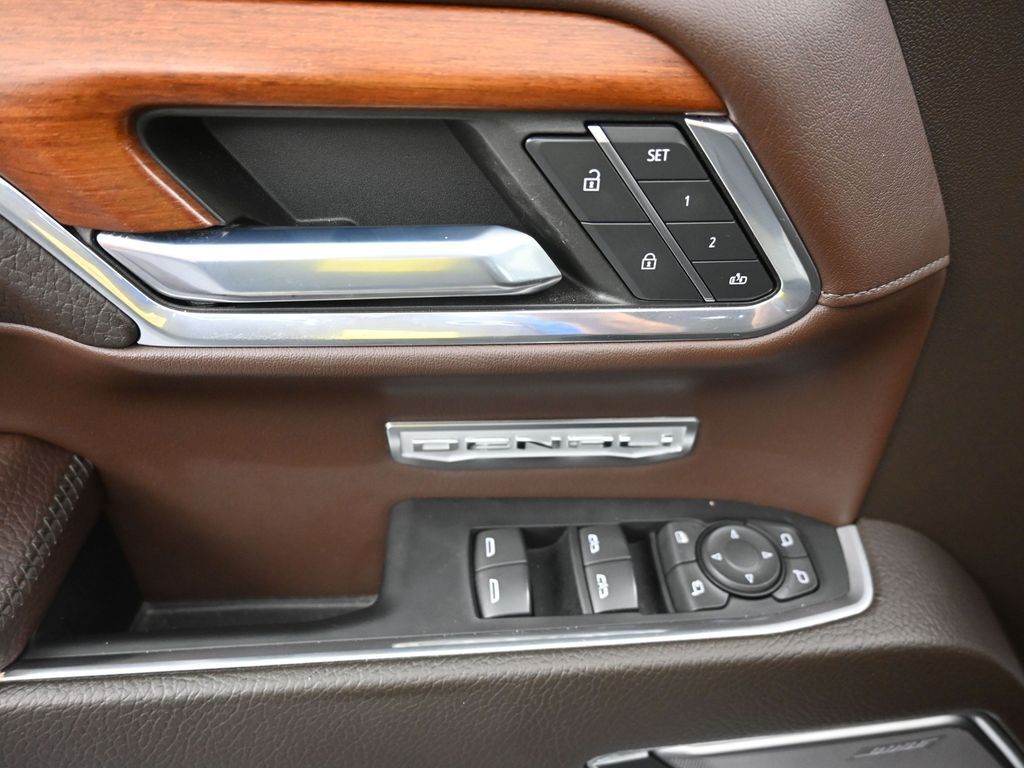 2022 GMC Sierra 1500 4WD Crew Cab Short Box Denali