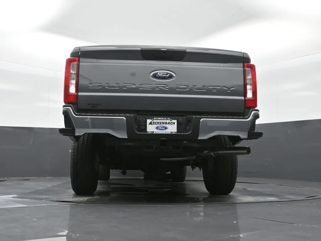 2025 Ford F-350 XLT