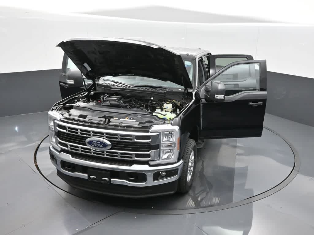 2025 Ford F-350 XLT