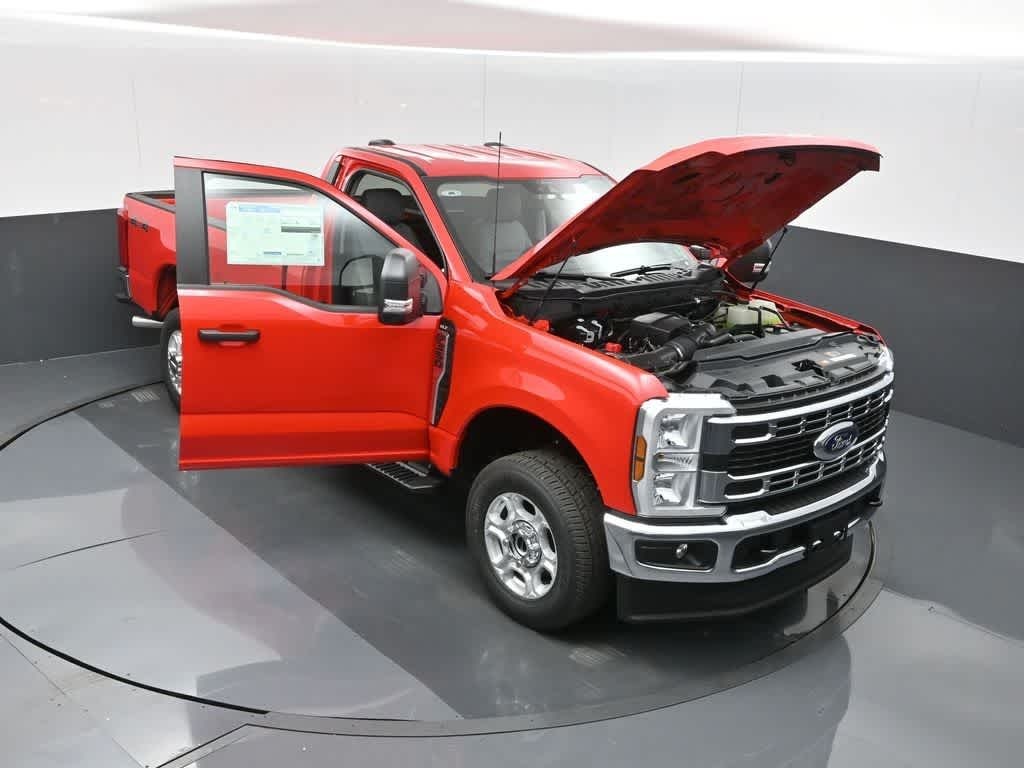 2025 Ford F-350 Super Duty XLT
