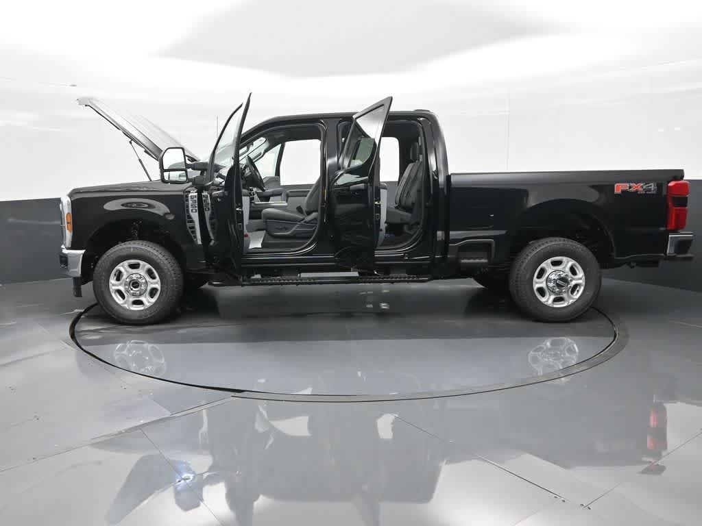 2025 Ford F-350 XLT