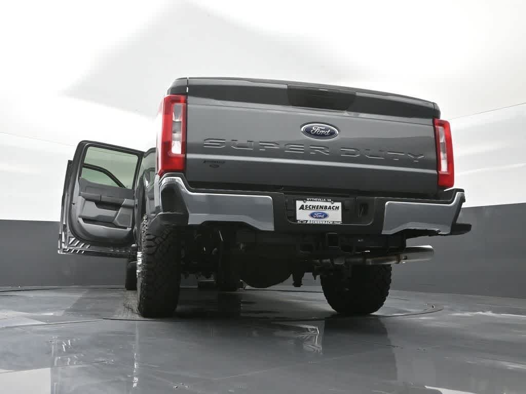 2026 Ford Super Duty F-350 SRW XL