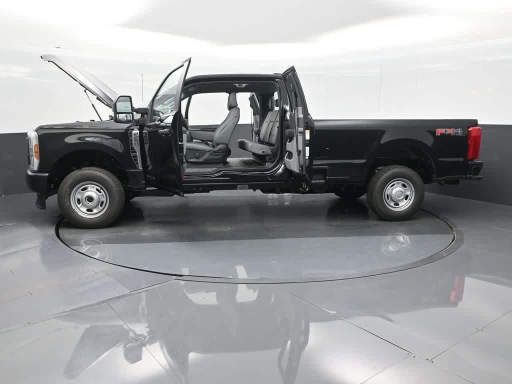 2025 Ford F-250 XL