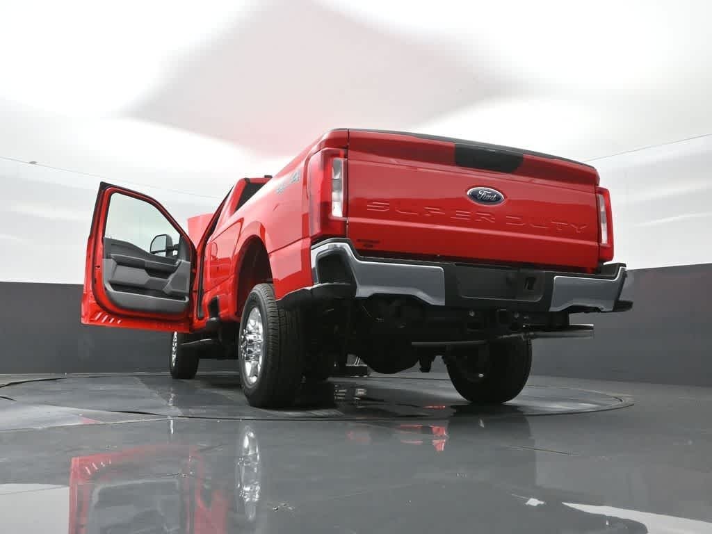 2025 Ford F-350 Super Duty XLT