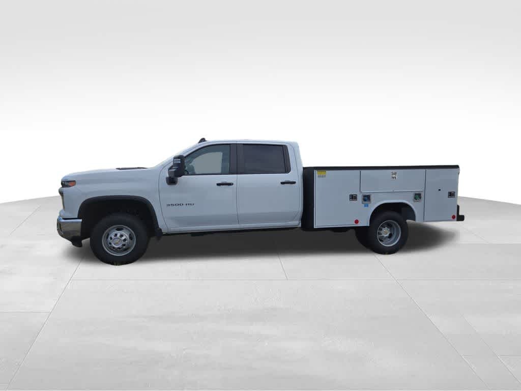 2024 Chevrolet Silverado 3500HD CC Work Truck