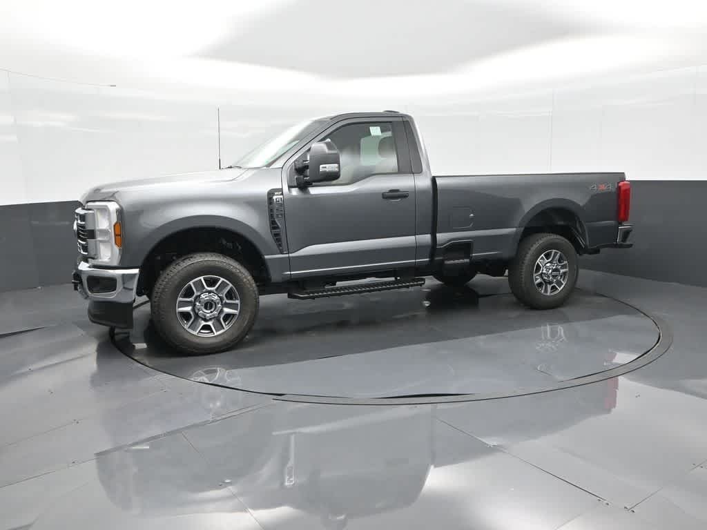 2025 Ford F-350 XLT