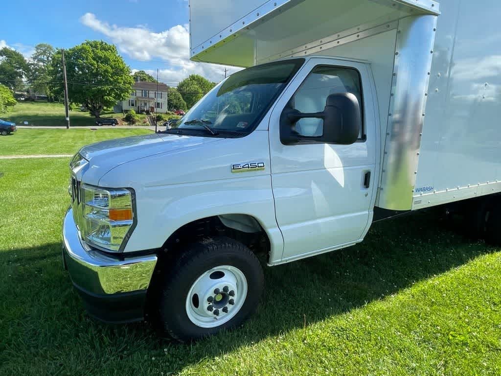 2024 Ford E-450 Cutaway 