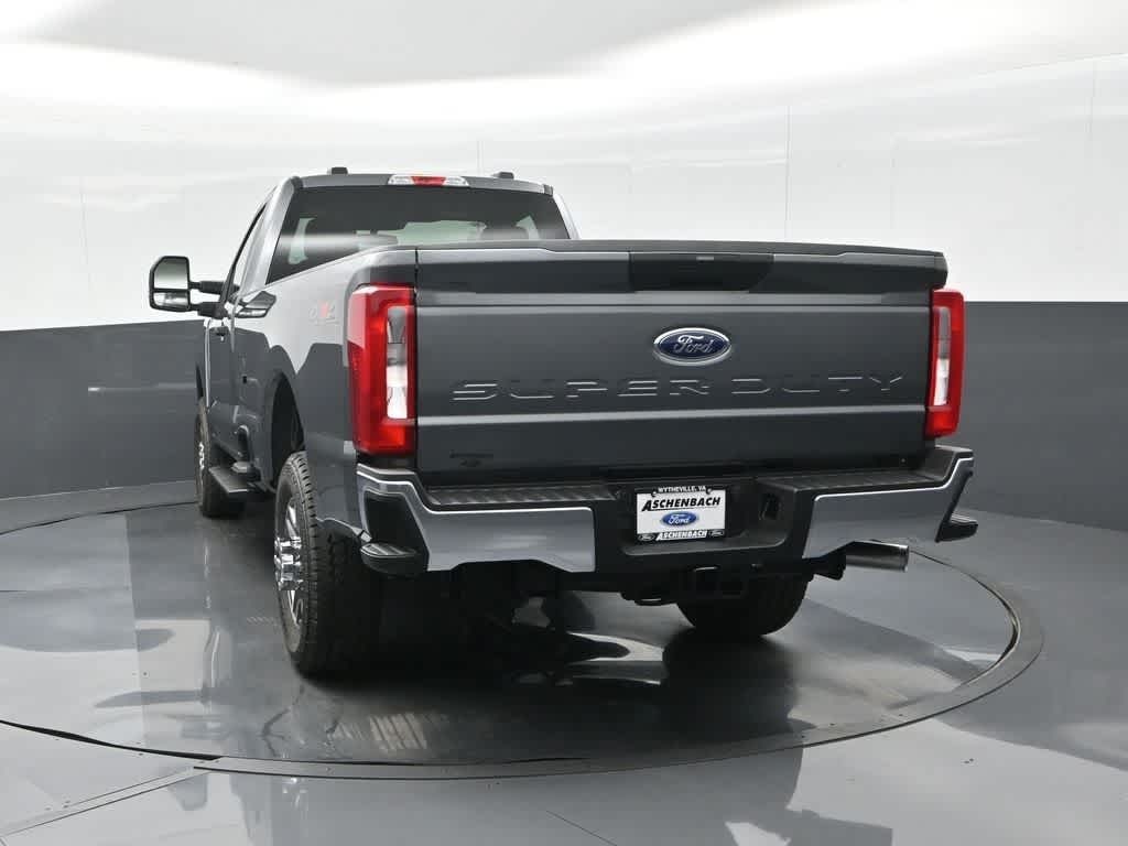 2025 Ford F-350 XLT