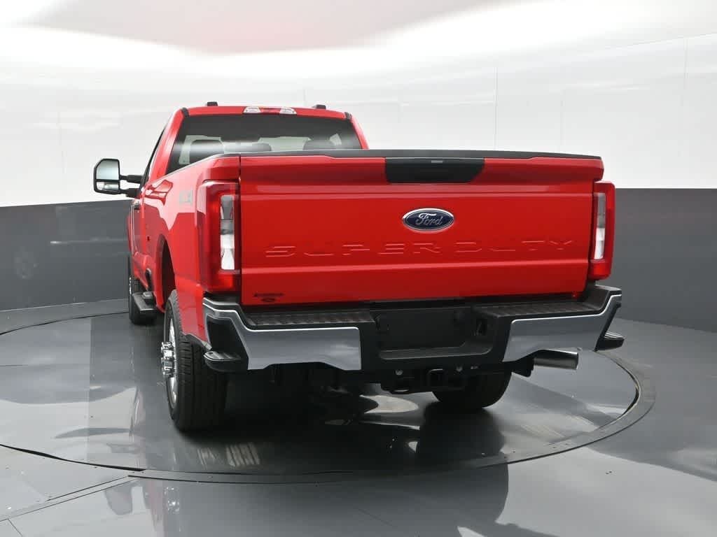 2025 Ford F-350 Super Duty XLT