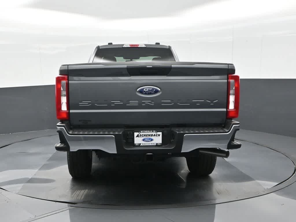 2025 Ford F-350 XLT